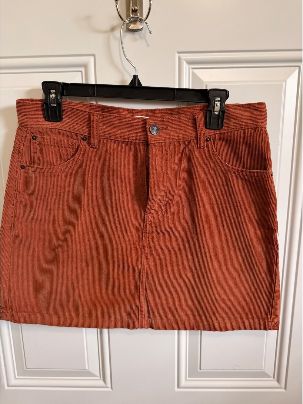 Kinsie Stretch Courduroy Mini Skirt sz 6/28 Burnt Orange, great for Fall